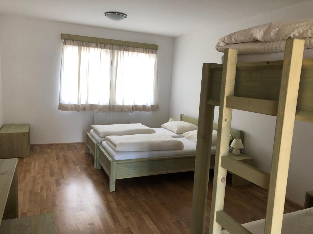 לינה וארוחת בוקר Sobe Brezje חדר תמונה